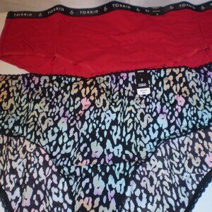 nwt TORRID PAIR OF HIPSTER PANTIES SZ 2X